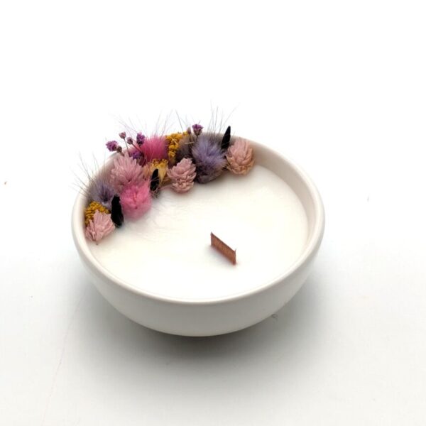 Mini bougie fleurs séchées violette.